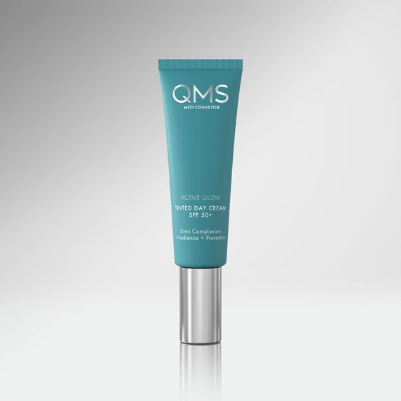 ACTIVE GLOW TINTED DAY CREAM SPF 50+ - Színezett fényvédő hidratálókrém az egységes, ragyogó bőrképért - 50ml